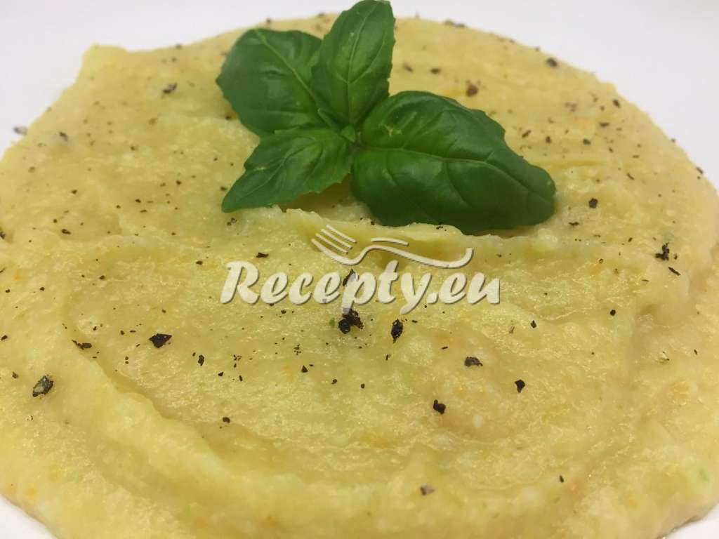 Dědečkova hrachová kaše se slaninkou Luštěniny